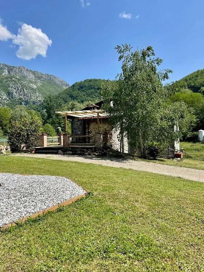 Le Macine Villa Magnano  0*, Magnano (Tuscany) Italy
